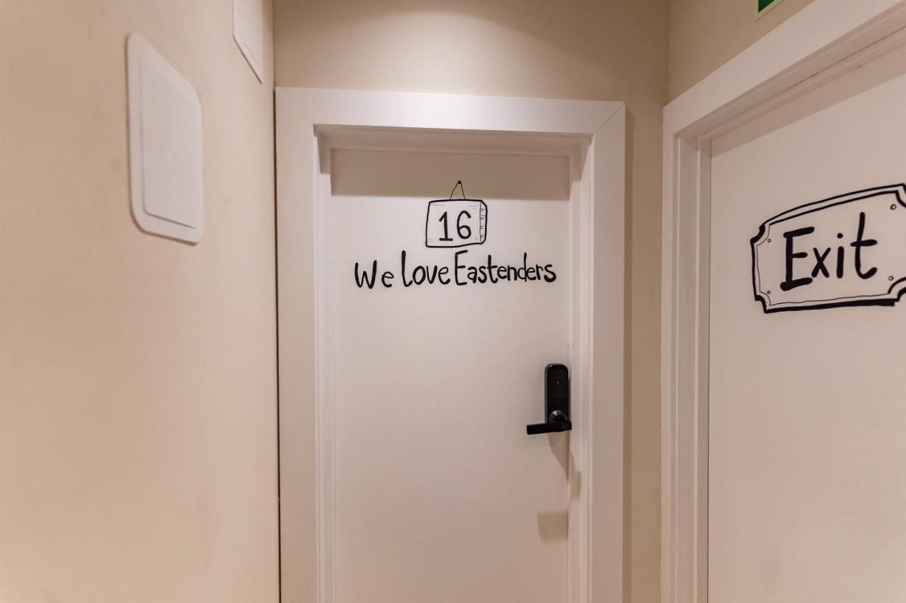Hostelle - Women Only Hostel Londra Exterior foto